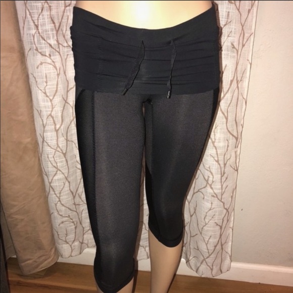 Lululemon Reversible cropped Leggings - Picture 3 of 6